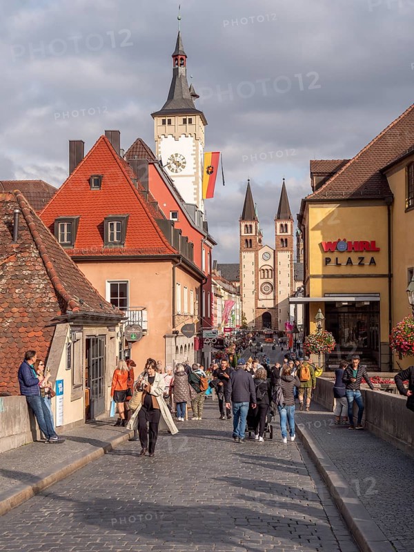 View from the Old Main Bridge towards the Grafeneckart Tower and the Romanesque-style Wuerzburg Cathedral on Domstrasse