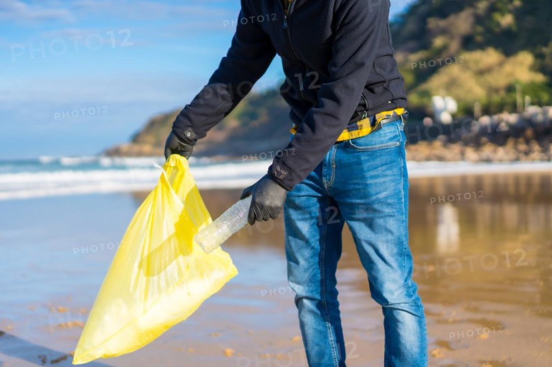 Sea pollution