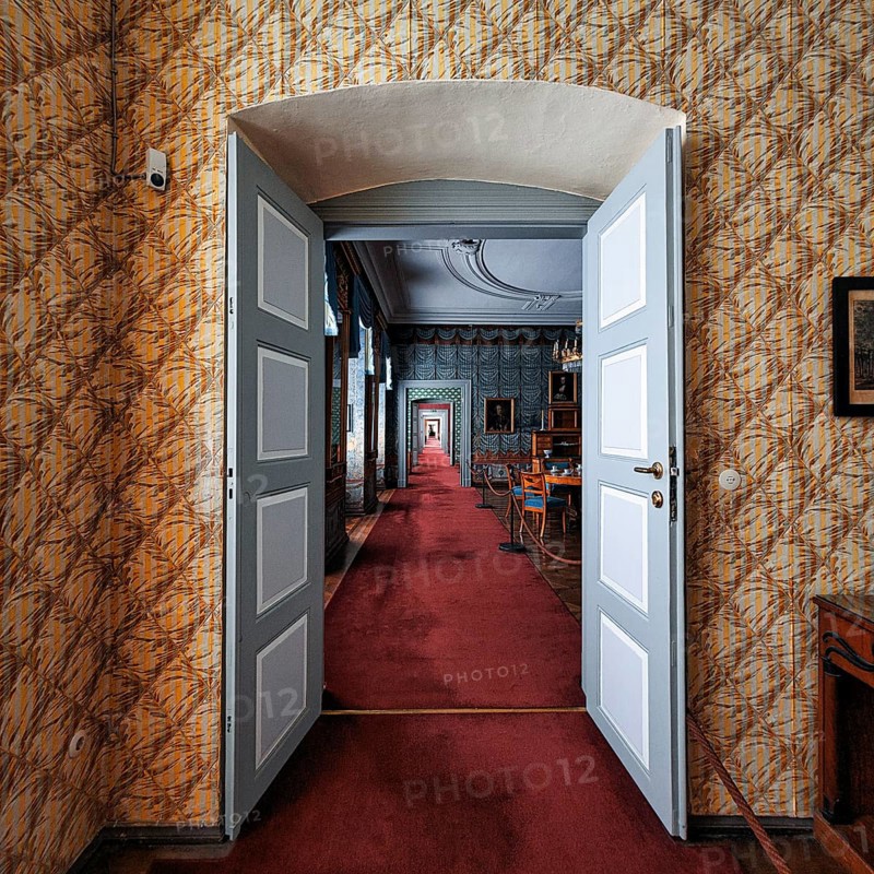 Tour of living rooms in the west wing