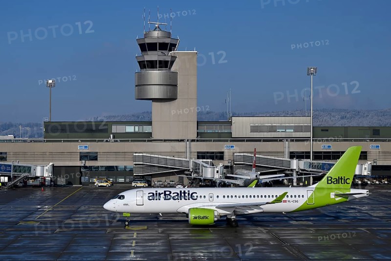 Control tower and aircraft Air Baltic