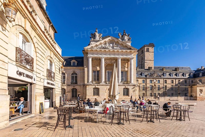Cafe Restaurant Hugo in front of the Ducal Palace at Place de la Liberation in the old town