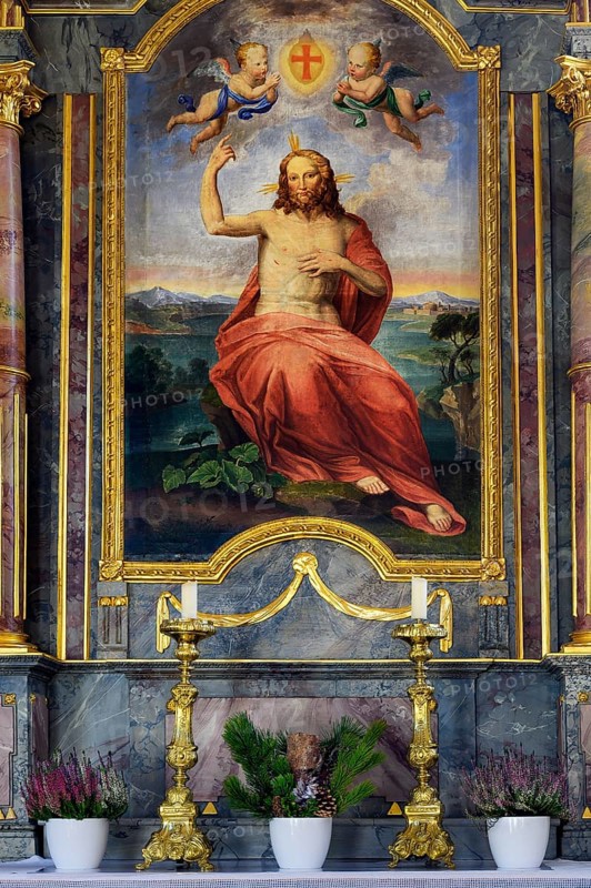 Side altar with image of Christ