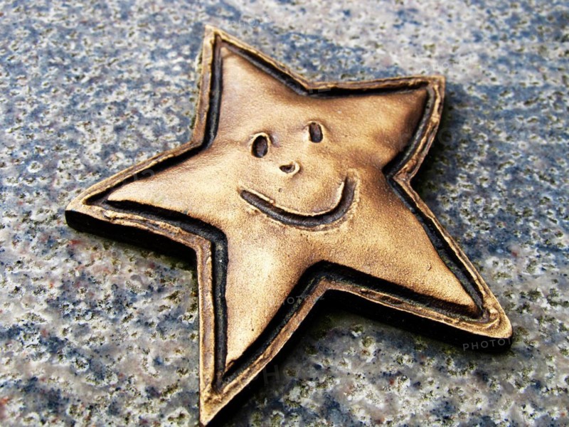 Laughing metal star