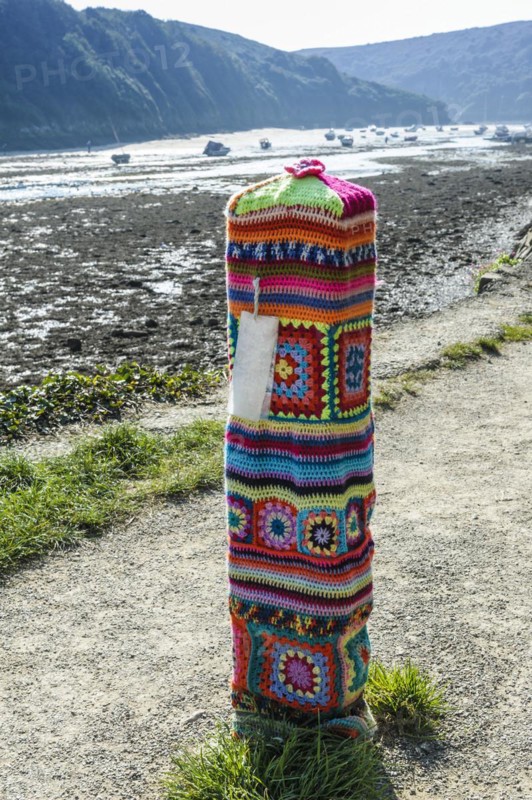 Guerrilla Knitting