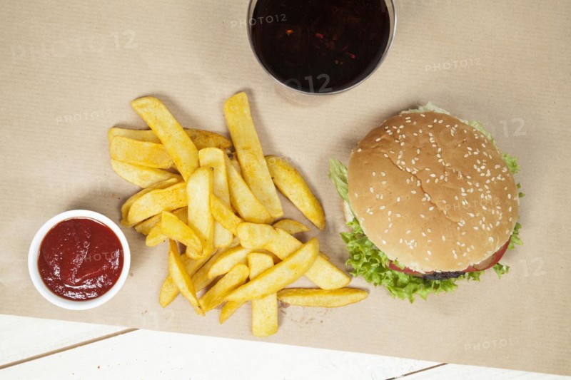 Hamburger with fries