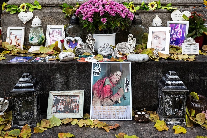 Memorial of Michael Jackson at the monument of Orlando di Lasso