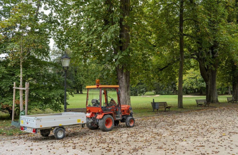 Vehicle from the horticultural office in the spa gardens of Bad Homburg
