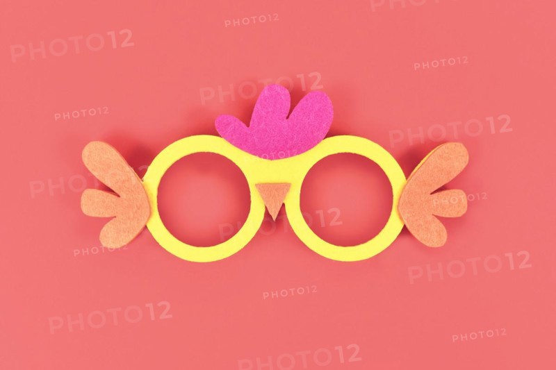 Funny chicken Easter glasses made of felt fabric