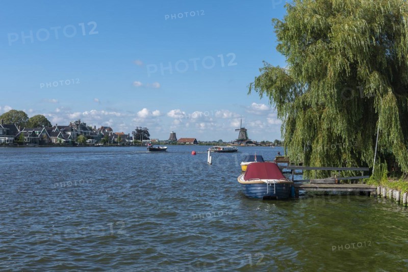 Landscape along the river Zaan