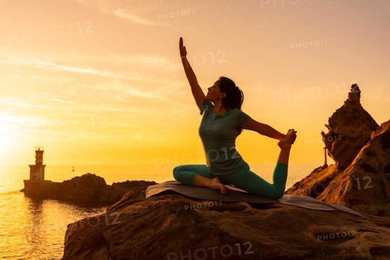 Anjaneyasana