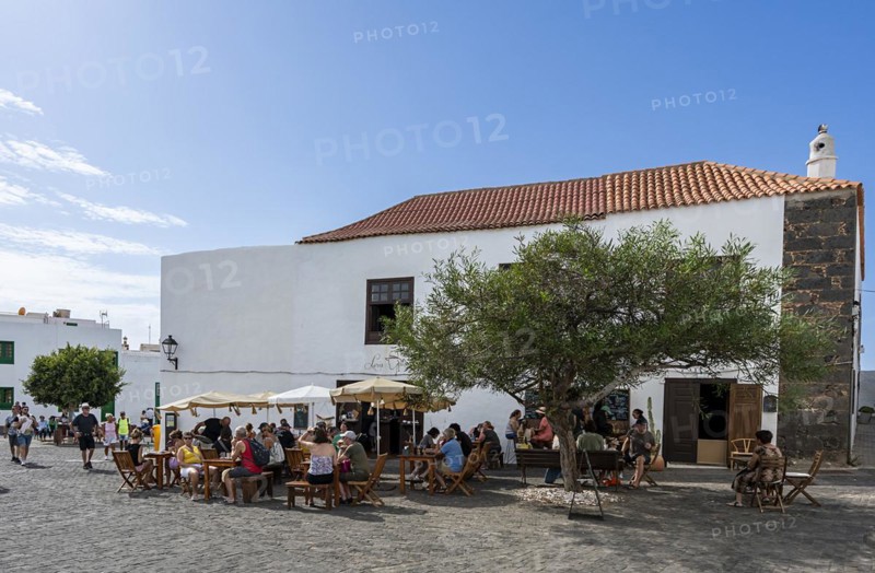 Sunday market and old town of Teguise