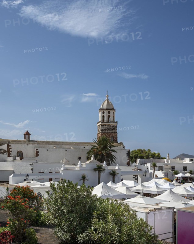 Sunday market and old town of Teguise