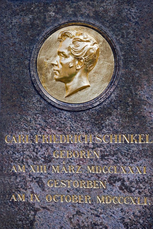 Gravestone of the builder