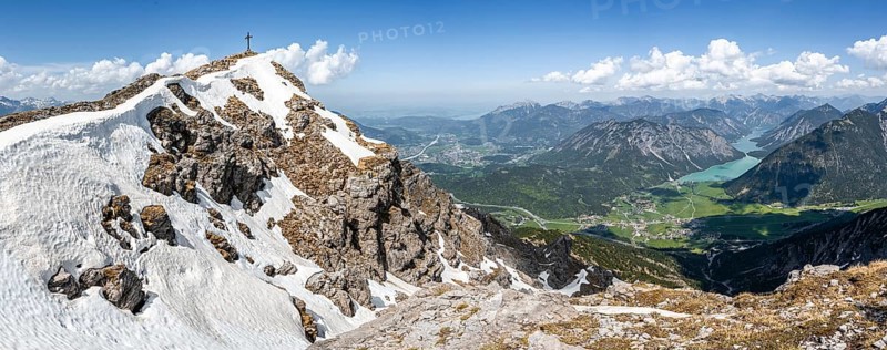 View from the summit of Thaneller to Plansee and eastern Lechtal Alps