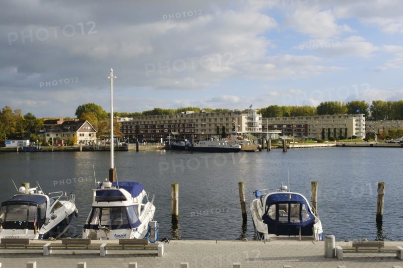Car ferry Priwallfaehre in front of Rosenhof senior citizens residential home