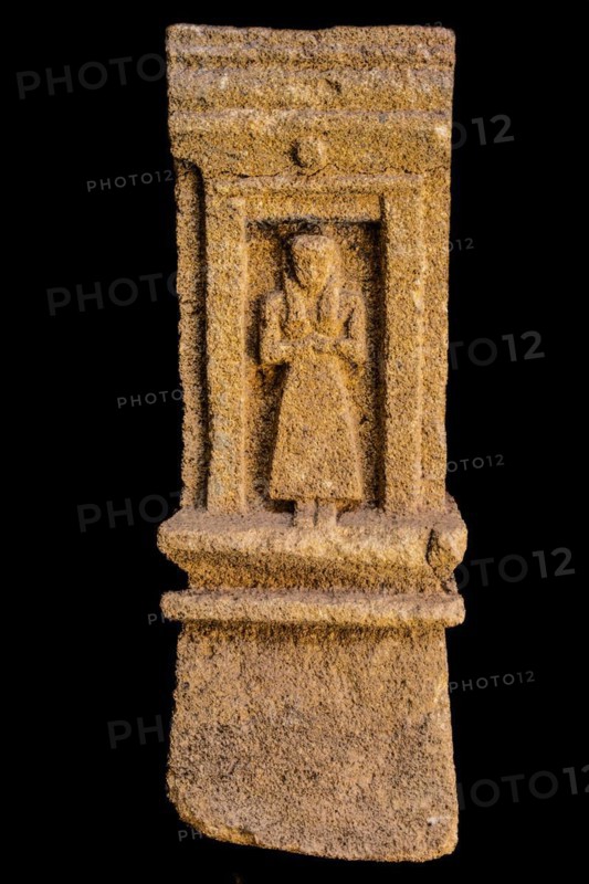 Grave stele