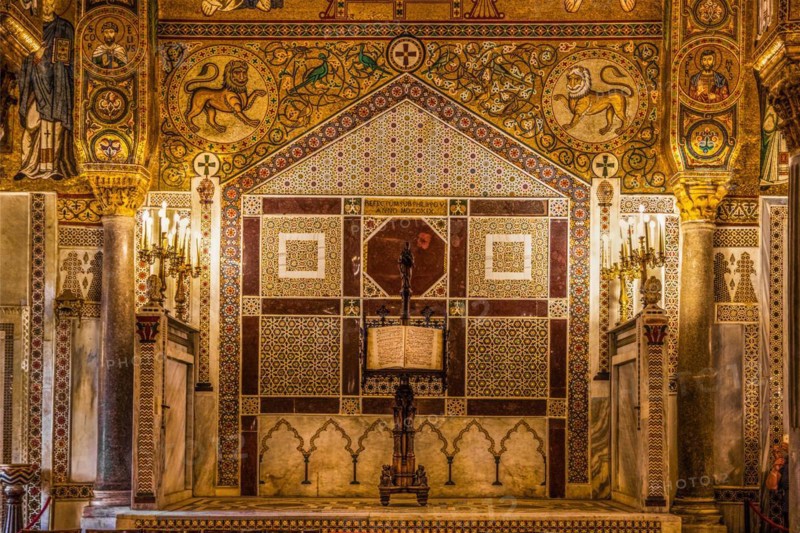 Main apse with the royal throne
