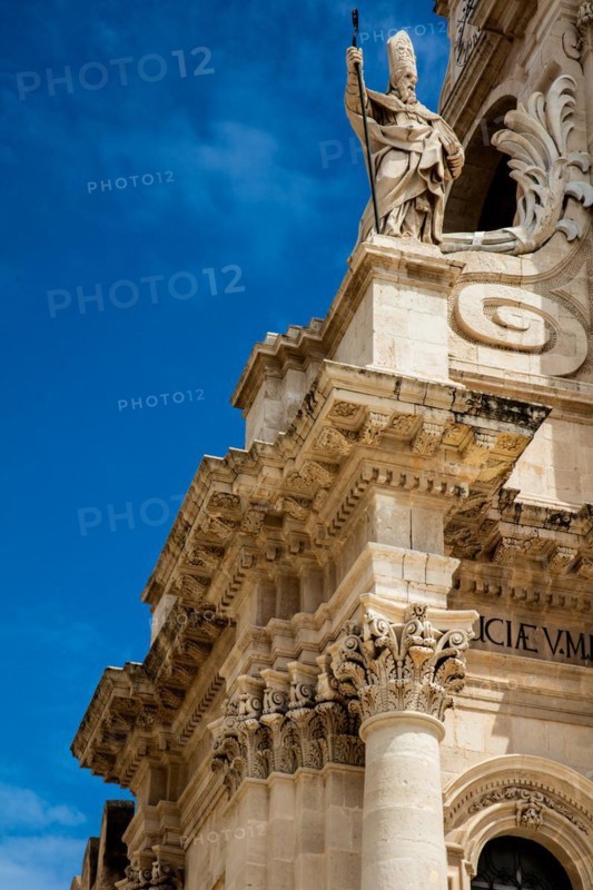 Cathedral of Santa Maria delle Colonne incorporates an ancient Ahtene temple