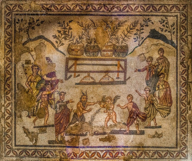 Room with myth of Eros and Pan