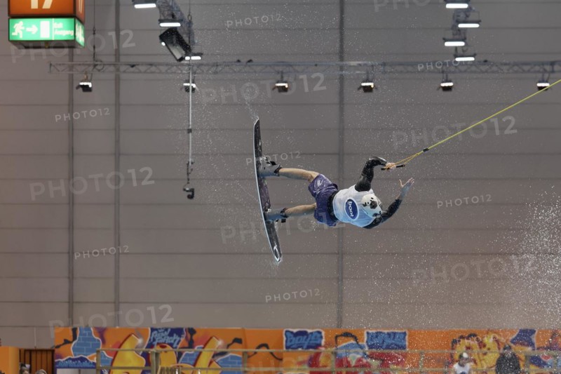 Wakeboard stunt at the lift
