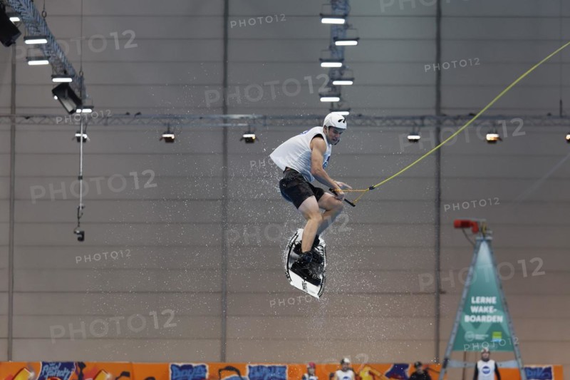 Wakeboard stunt at the lift