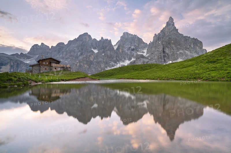 Laghetto Baita Segantini at sunrise