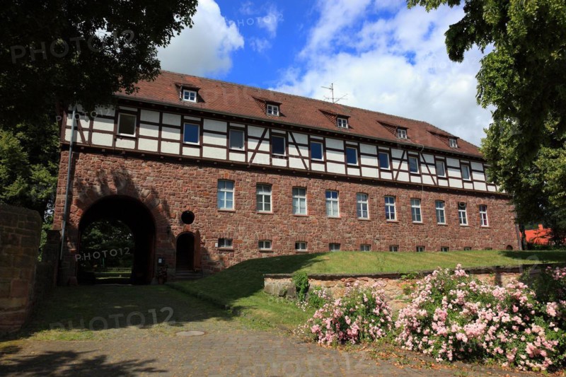 The manor house built in 1935 on the ruins of the former Eulenburg