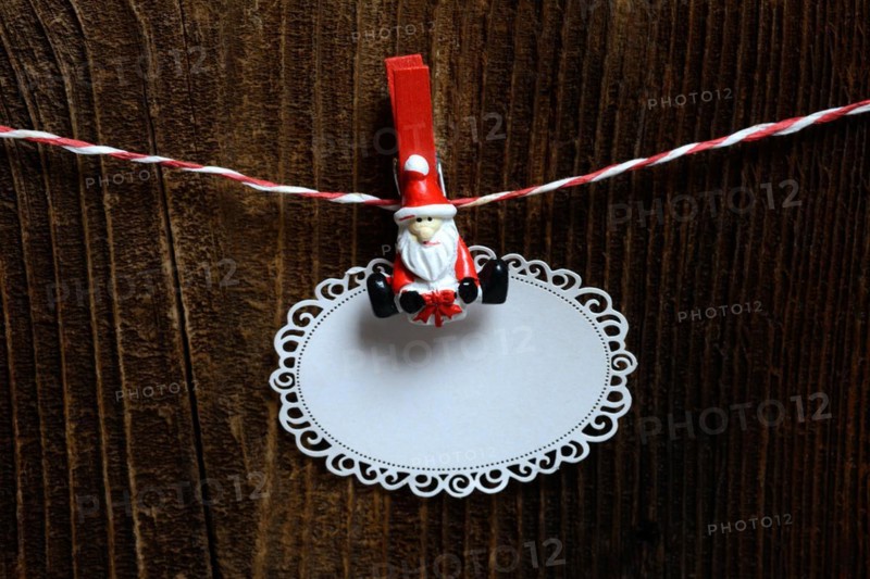 Christmas clip holds label