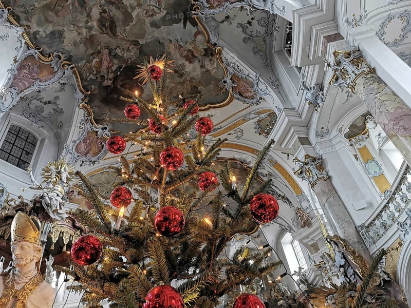 Christmas decoration in the pilgrimage church Basilica Vierzehnheiligen near Bad Staffelstein