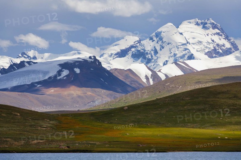 Dream Lake and Kizil-Asker glacier