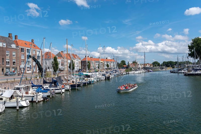 Tour boat and marina at Rotterdamsekaai