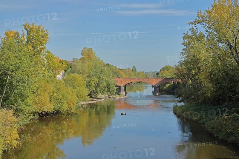 Landfuhr bridge over the river Nahe in autumn