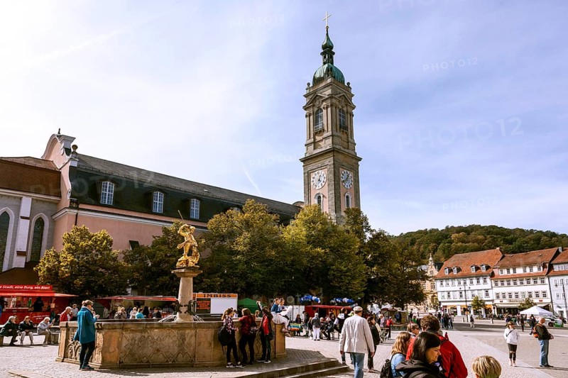 St George's Church with St George's Fountain on the market square