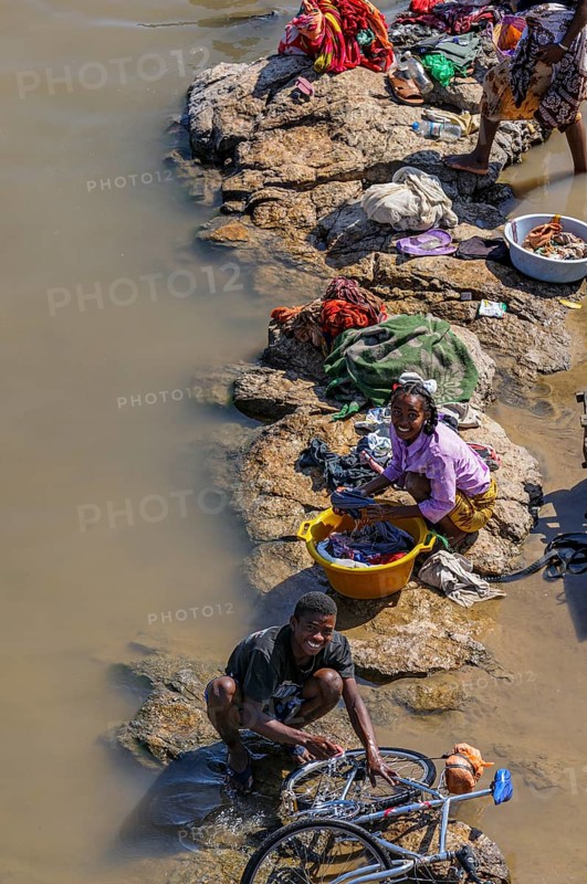 Local people washing their clothes on the Mandrare river