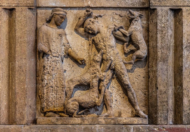 Artemis transforms Actaeon into a stag