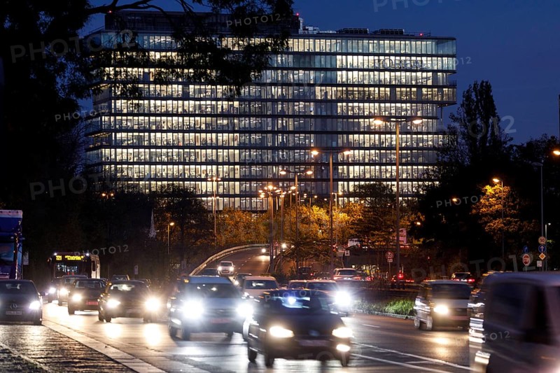 Rush hour traffic at closing time