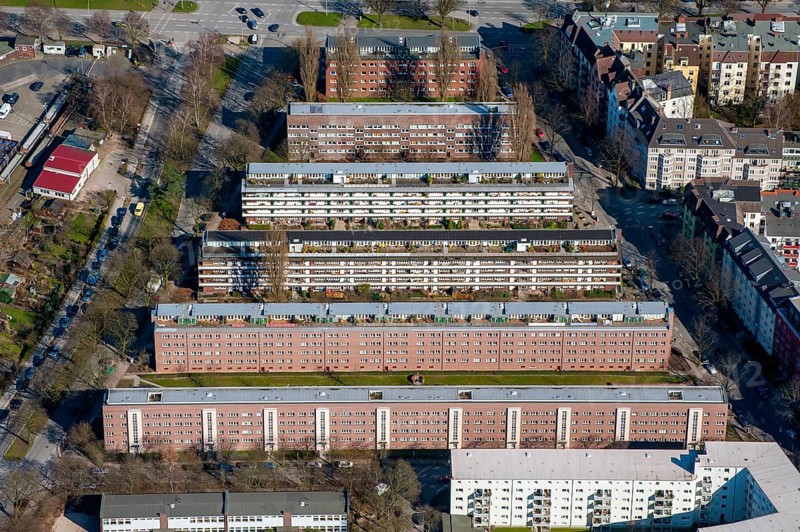 Aerial view of the Wiesendamm row buildings. The terraced housing was built between 1928 and 1931. It was an experimental settlement of the Reichsforschungsgesellschaft fuer Wirtschaftlichkeit im Bauwesen. These buildings were constructed in steel skeleton and reinforced concrete skeleton. Architecture