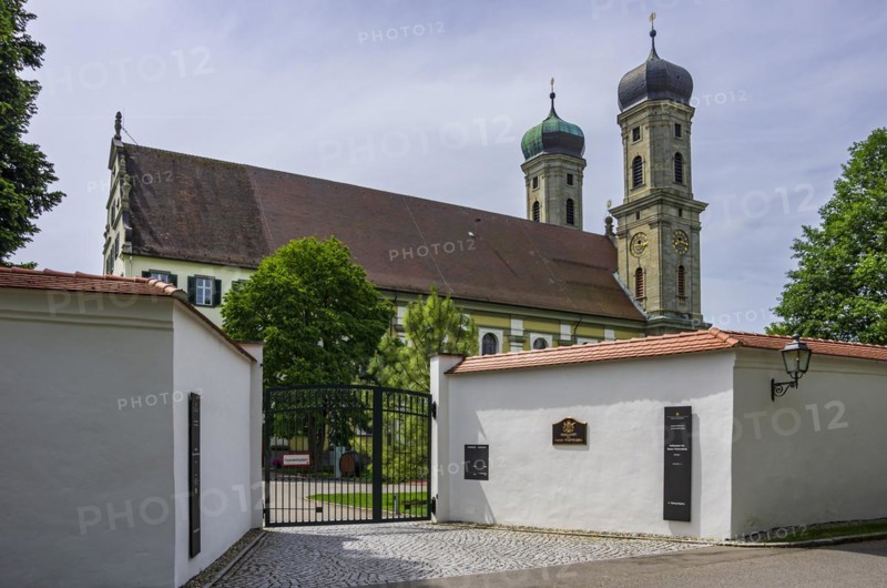 Exterior view of Friedrichshafen Palace and Palace Church