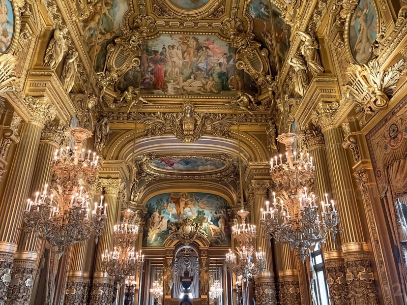 Detail of the lobby