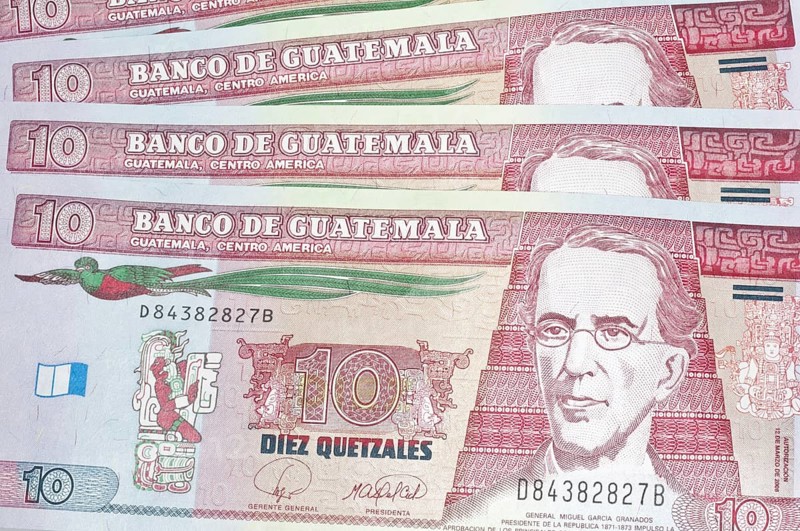 10 Guatemalan quetzales
