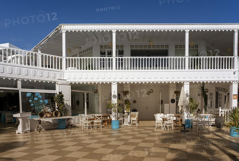 Colonial style restaurant in Puerto Calero