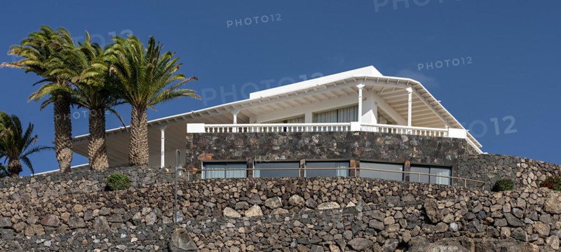 Luxury villas on the harbour promenade of Puerto Calero