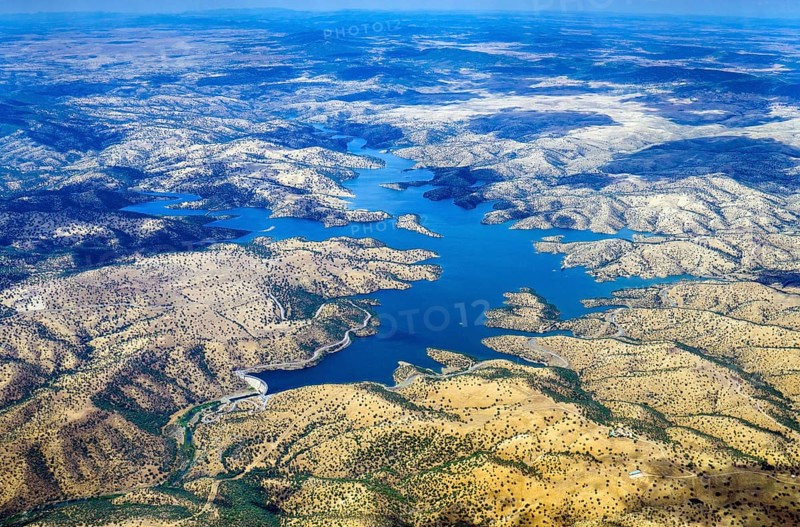 Aerial view of the Embalse de Montoro 1 reservoir in the Sierra Madrona