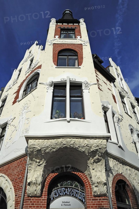 Facade and bay window with Art Nouveau ornaments of a house around 1900