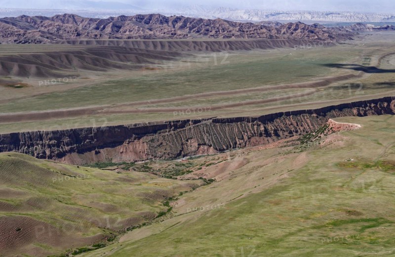 Landscape along the At-Bashy Range