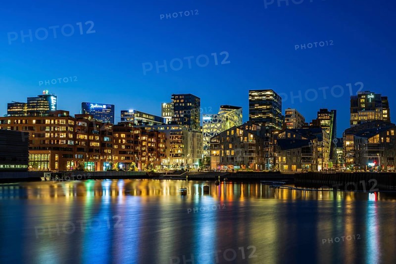 Oslo skyline at night