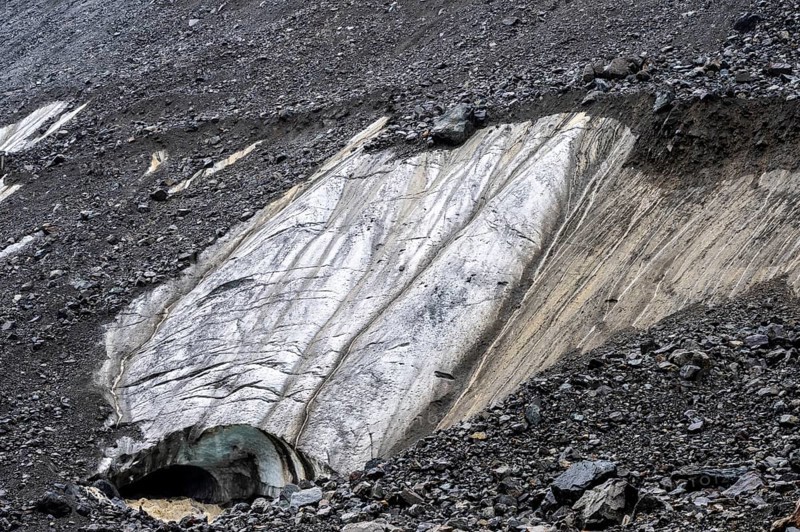 Glacier cave