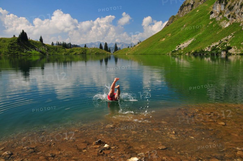 Man bathing in Seealpsee