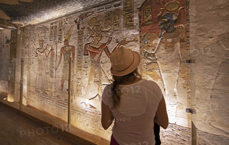 Rock paintings in the royal tomb 11 Ramses III