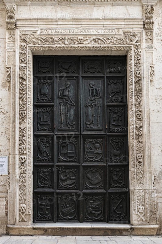 Relief on portal of the Chiesa Rettoria Santa Maria del Suffragio